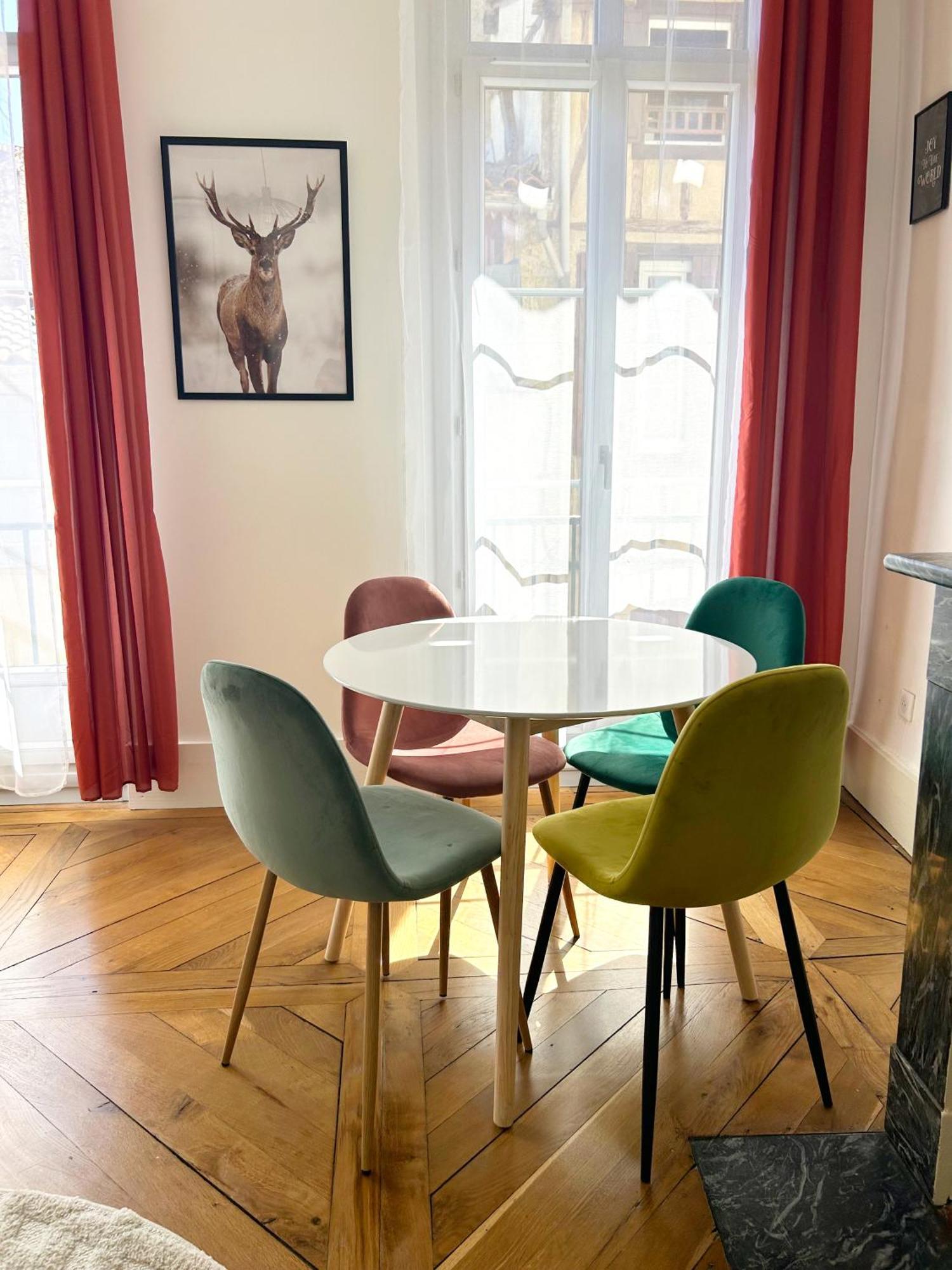Emma - Centre Historique - Parking Privee Apartment Ош Екстериор снимка